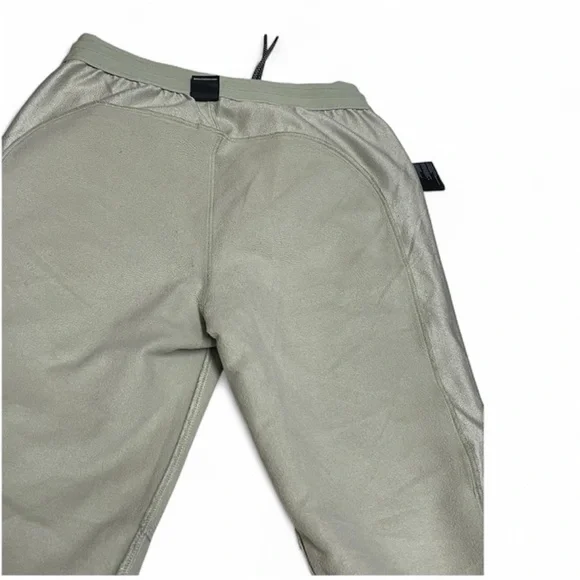 The North Face W Tekware Women's
Tea Green Joggers Size Small - Picture 15 of 16